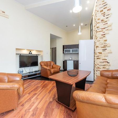 Comfortable Apartment On Mikhaylovskiy Lane Kiev Dış mekan fotoğraf