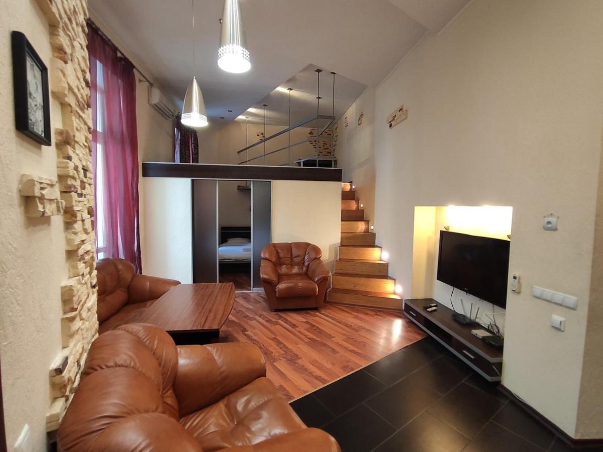 Comfortable Apartment On Mikhaylovskiy Lane Kiev Dış mekan fotoğraf