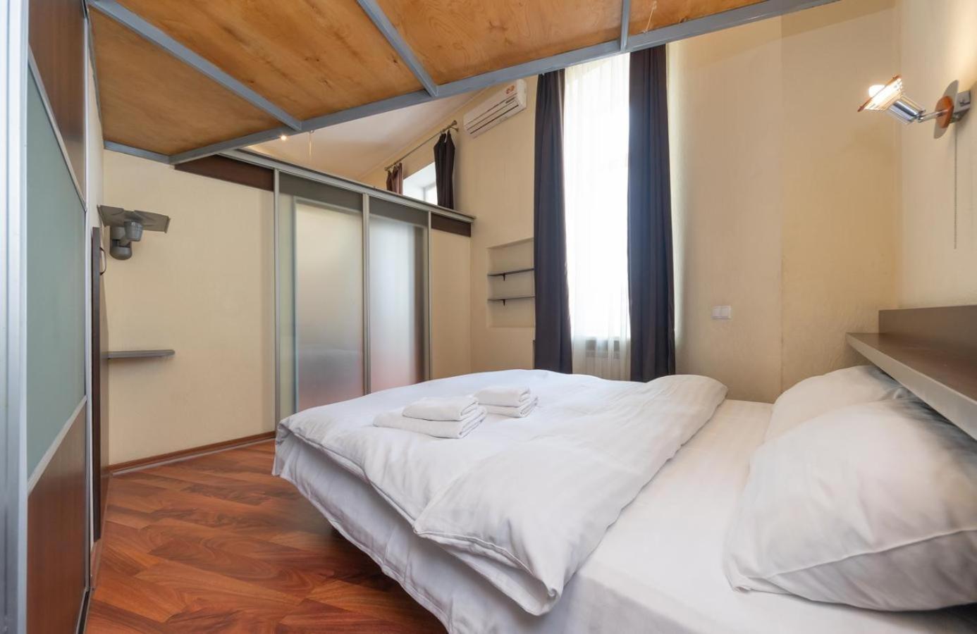 Comfortable Apartment On Mikhaylovskiy Lane Kiev Dış mekan fotoğraf