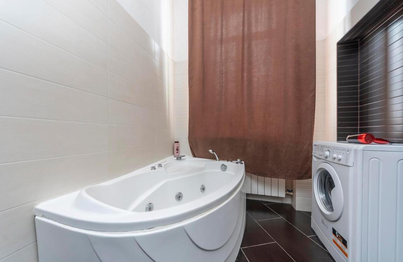 Comfortable Apartment On Mikhaylovskiy Lane Kiev Dış mekan fotoğraf