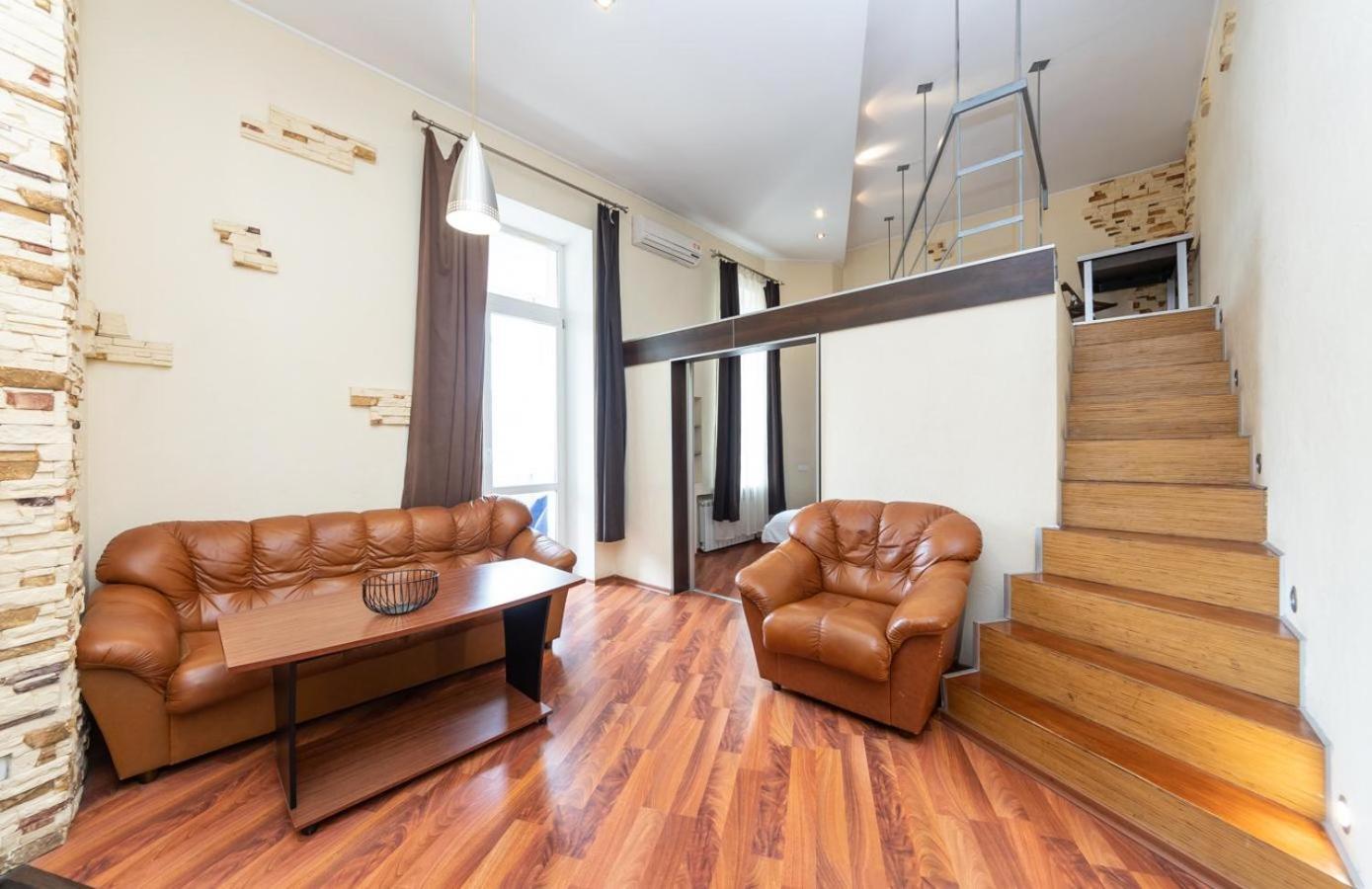 Comfortable Apartment On Mikhaylovskiy Lane Kiev Dış mekan fotoğraf
