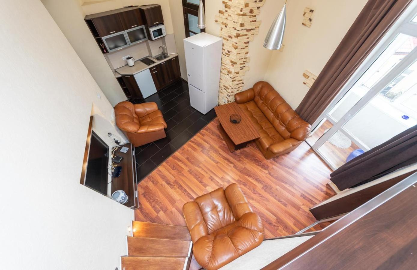 Comfortable Apartment On Mikhaylovskiy Lane Kiev Dış mekan fotoğraf