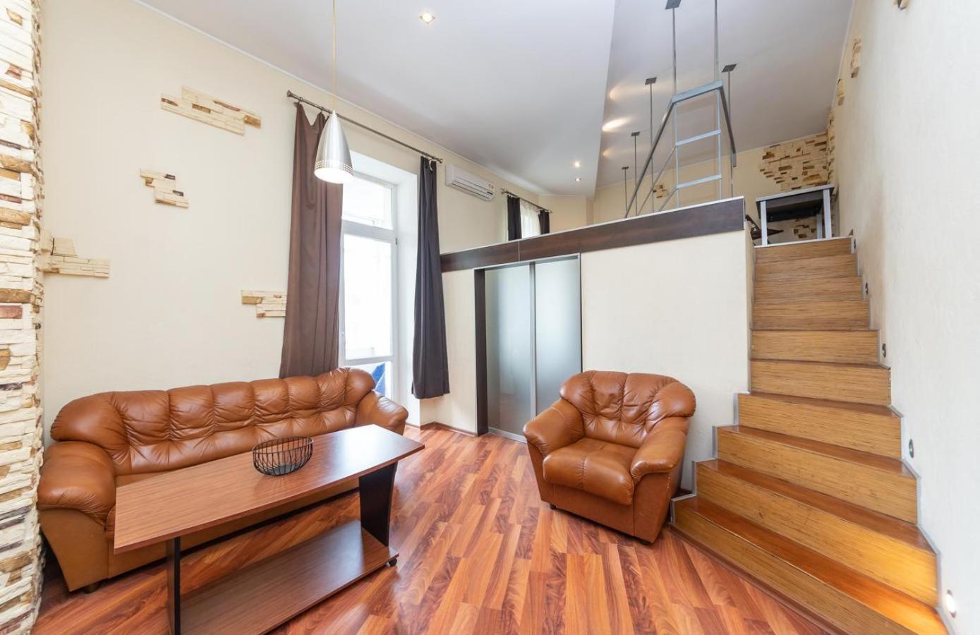 Comfortable Apartment On Mikhaylovskiy Lane Kiev Dış mekan fotoğraf