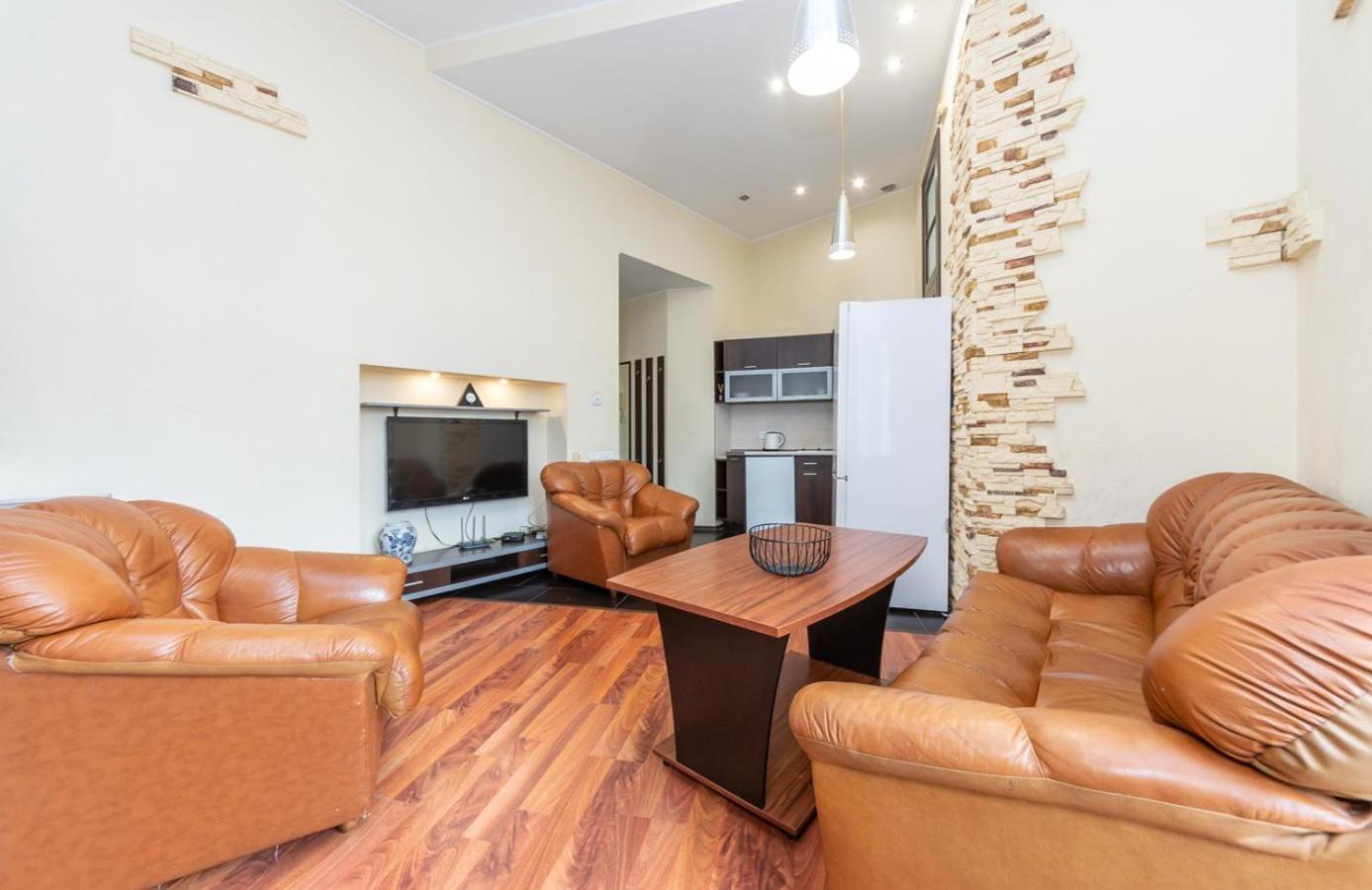 Comfortable Apartment On Mikhaylovskiy Lane Kiev Dış mekan fotoğraf
