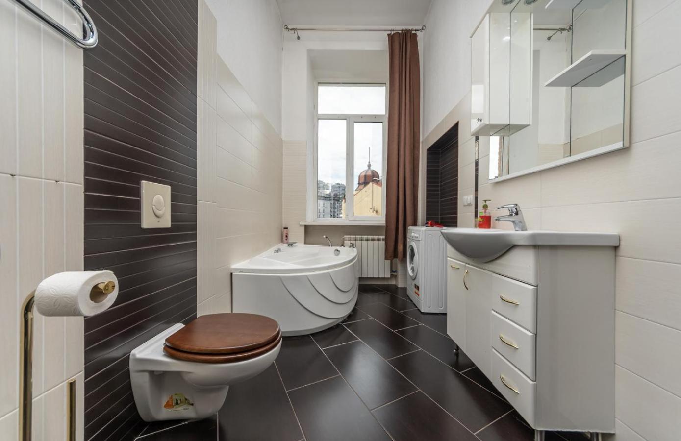 Comfortable Apartment On Mikhaylovskiy Lane Kiev Dış mekan fotoğraf